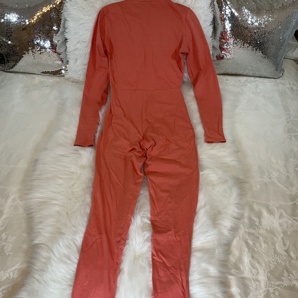 NWT Pretty Little Thing Women’s Clay Embroidered Zip Front Catsuit/PLT - Picture 7 of 10